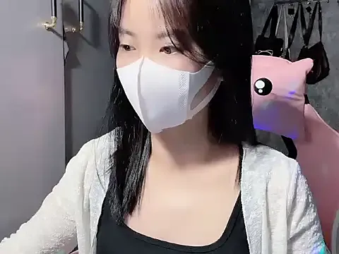 Hellen2999 on StripChat 