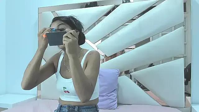 Hellen__4master from StripChat is Freechat