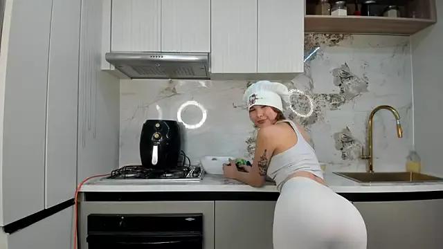 Try our streaming cams variety and talk on a personal level with our adorable girls streamers, showing off their bountiful shapes and dildos.