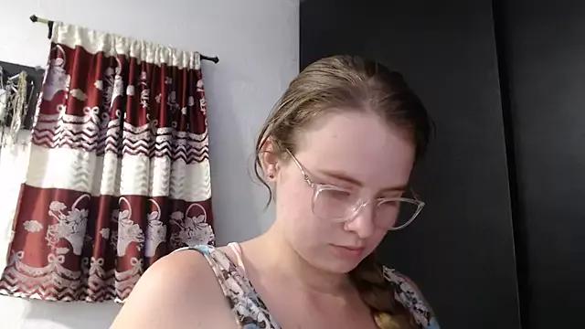 HellenMiyer1111 from StripChat