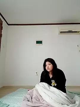 hello098712 from StripChat