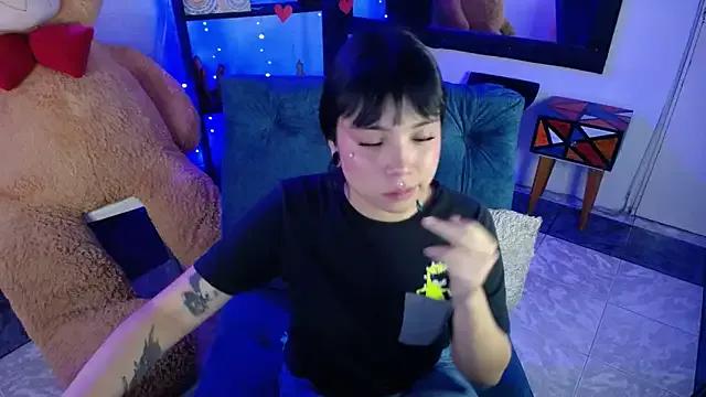 Try our streaming cams variety and talk on a personal level with our adorable girls streamers, showing off their bountiful shapes and dildos.