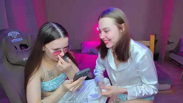 HelloRoxy from StripChat