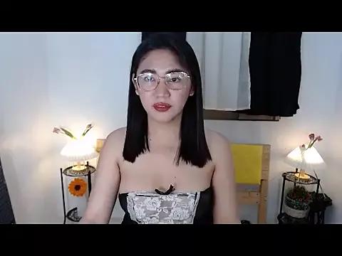 HermoSa_Christine from StripChat is Freechat
