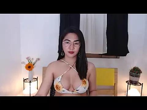 HermoSa_Christine from StripChat is Freechat