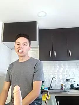 Hetero18Cum from StripChat