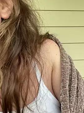 heyitslauren from StripChat is Freechat