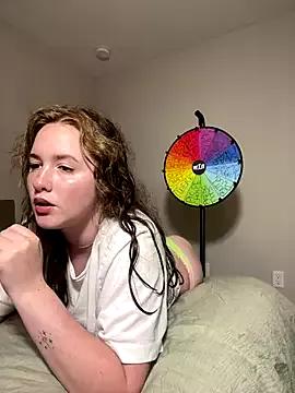 heyitslauren from StripChat is Freechat