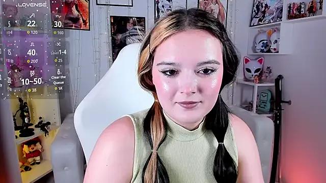 HeyMary from StripChat is Freechat