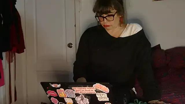 HeyyImHarlowe from StripChat