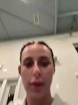 Hii_Lolla from StripChat