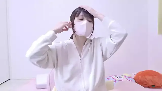 Hiiichan88 on StripChat 