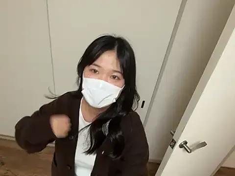 hikiwarinatto_xoxo from StripChat is Freechat