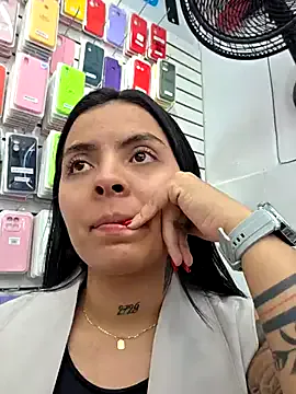 hillary_joness from StripChat is Freechat