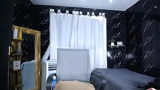Hillary_queen from StripChat