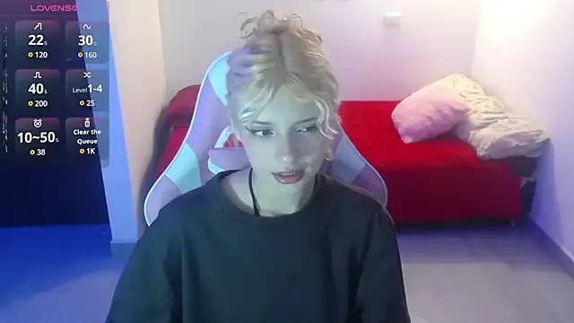 Try our streaming cams variety and talk on a personal level with our adorable girls streamers, showing off their bountiful shapes and dildos.