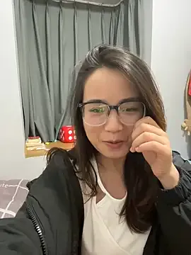 Hmm_0303 on StripChat 