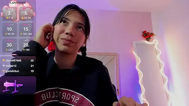 Hollie_tay from StripChat
