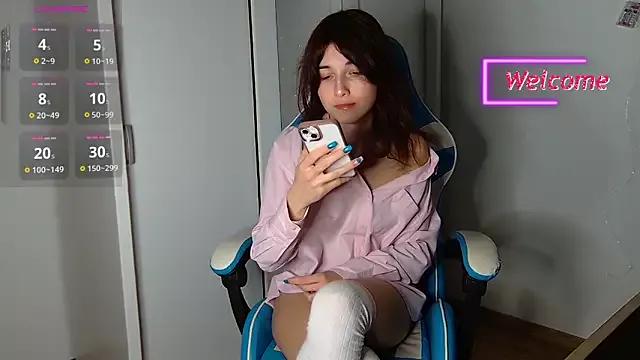 Holly230 from StripChat