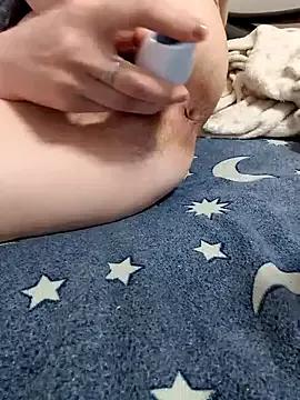 Holly_Bette from StripChat