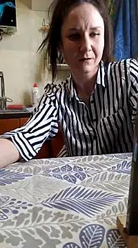 Holly_Bette from StripChat