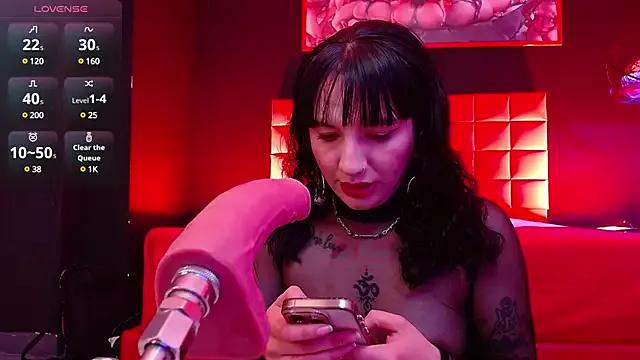 Holly_golden1 from StripChat is Freechat