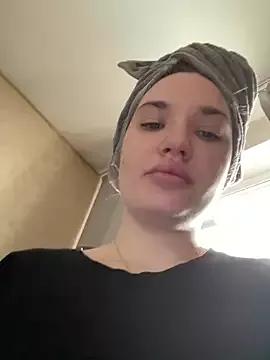 Holly_Molii from StripChat