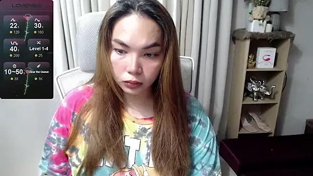 HolLyFaaCKer from StripChat