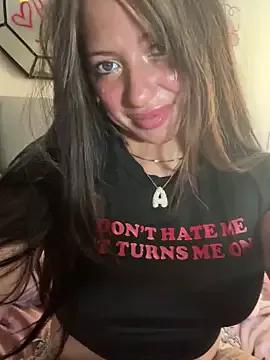 Hollyhudson123 from StripChat