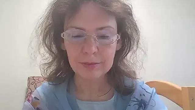 HollyJewel from StripChat