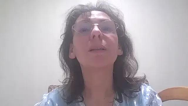 HollyJewel from StripChat