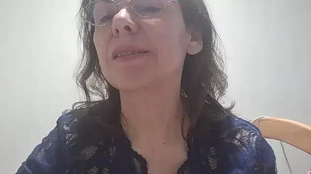 HollyJewel from StripChat