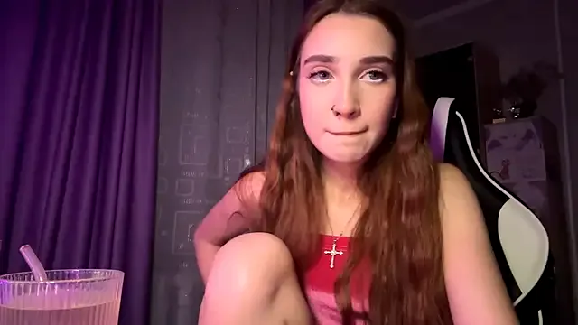 HollyPaw on StripChat 