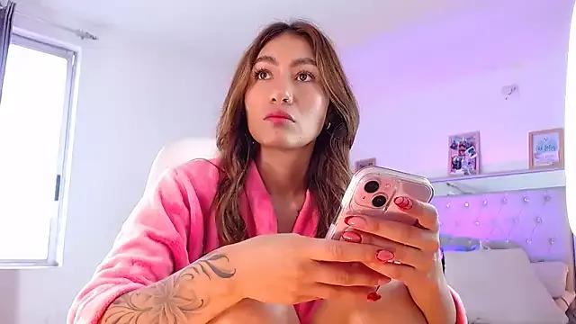 hollythomson from StripChat