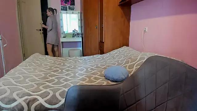 Try our streaming cams variety and talk on a personal level with our adorable girls streamers, showing off their bountiful shapes and dildos.