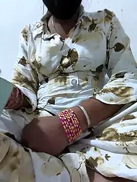 honey2sonam from StripChat is Freechat