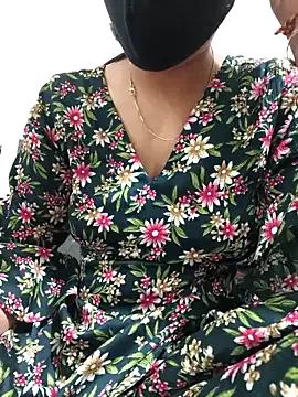 honey2sonam from StripChat is Freechat