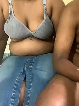 HoneyedPortal from StripChat is Group