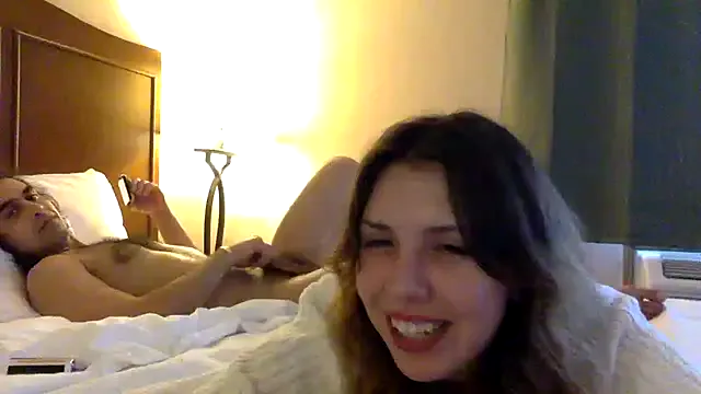 Honeymoons18 from StripChat is Freechat