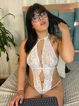 honeyy_mia from StripChat is Freechat