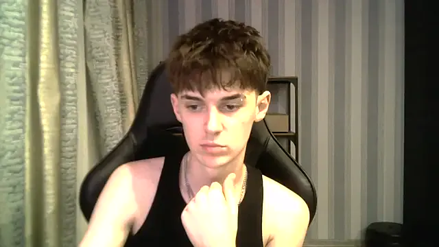 Hoot_Dude_ on StripChat 