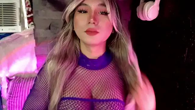 HoresCOCKLUCY from StripChat is Freechat