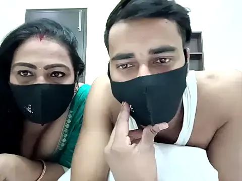 horny_milf_couple from StripChat is Freechat