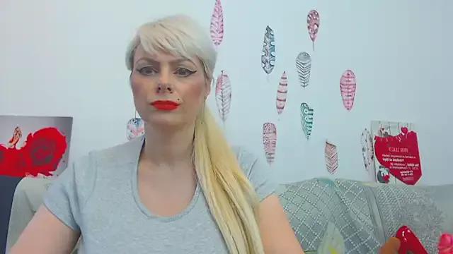 Horny_mommyyyy from StripChat is Freechat
