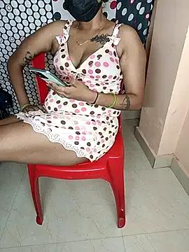 Horny_wife_Salu from StripChat is Freechat