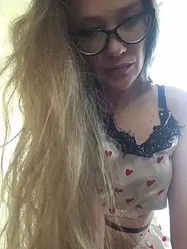 hornyBrilliant from StripChat is Freechat