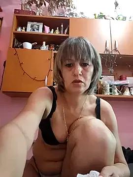 hornymilf72 from StripChat is Freechat
