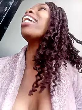 HornySnowie23x from StripChat is Freechat
