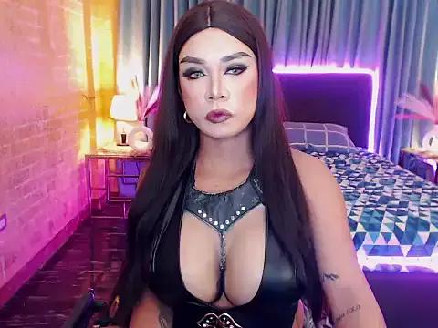 HorseCockFracineTS from StripChat is Freechat
