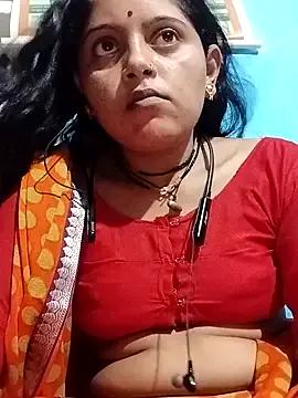 Hot-resa from StripChat is Freechat